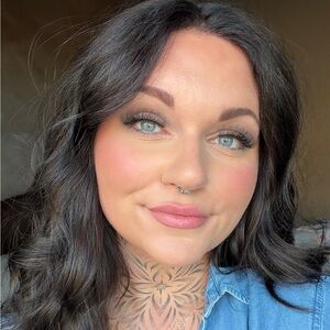 Meet your Posher, Makayla